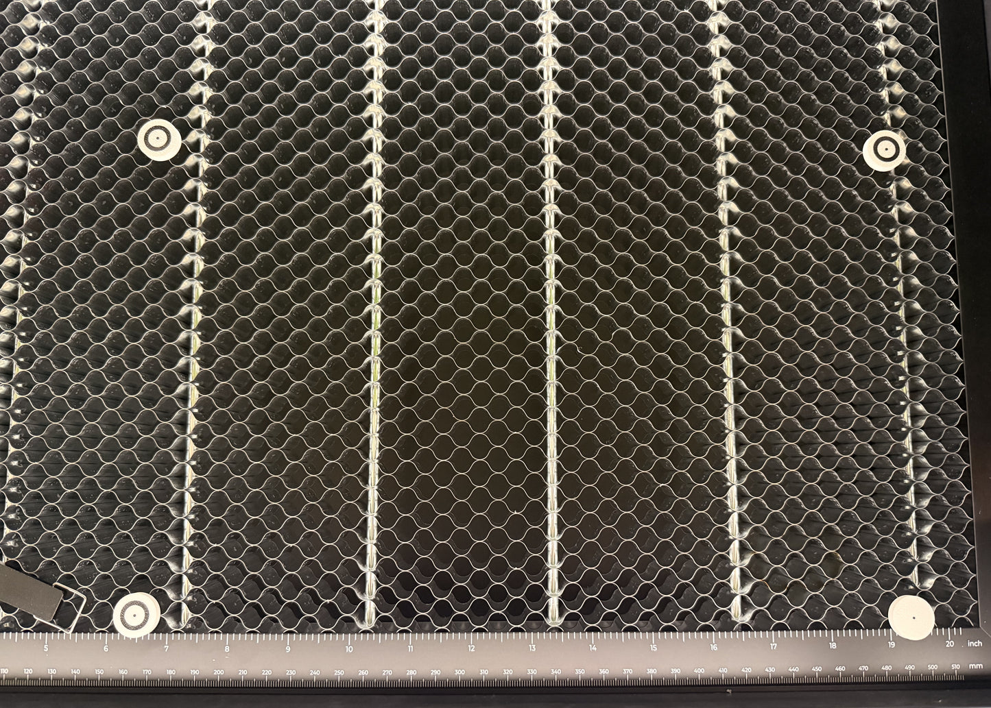 xTool S1 Kalibrierpins – Markierungspins für Honeycomb Panel (4er-Set)