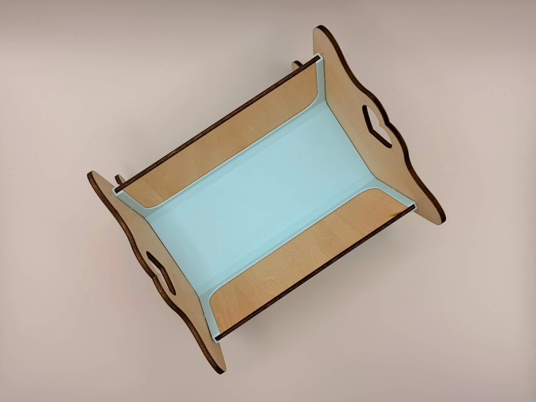 Personalisierte Mini-Wiege aus Holz mit Namensgravur