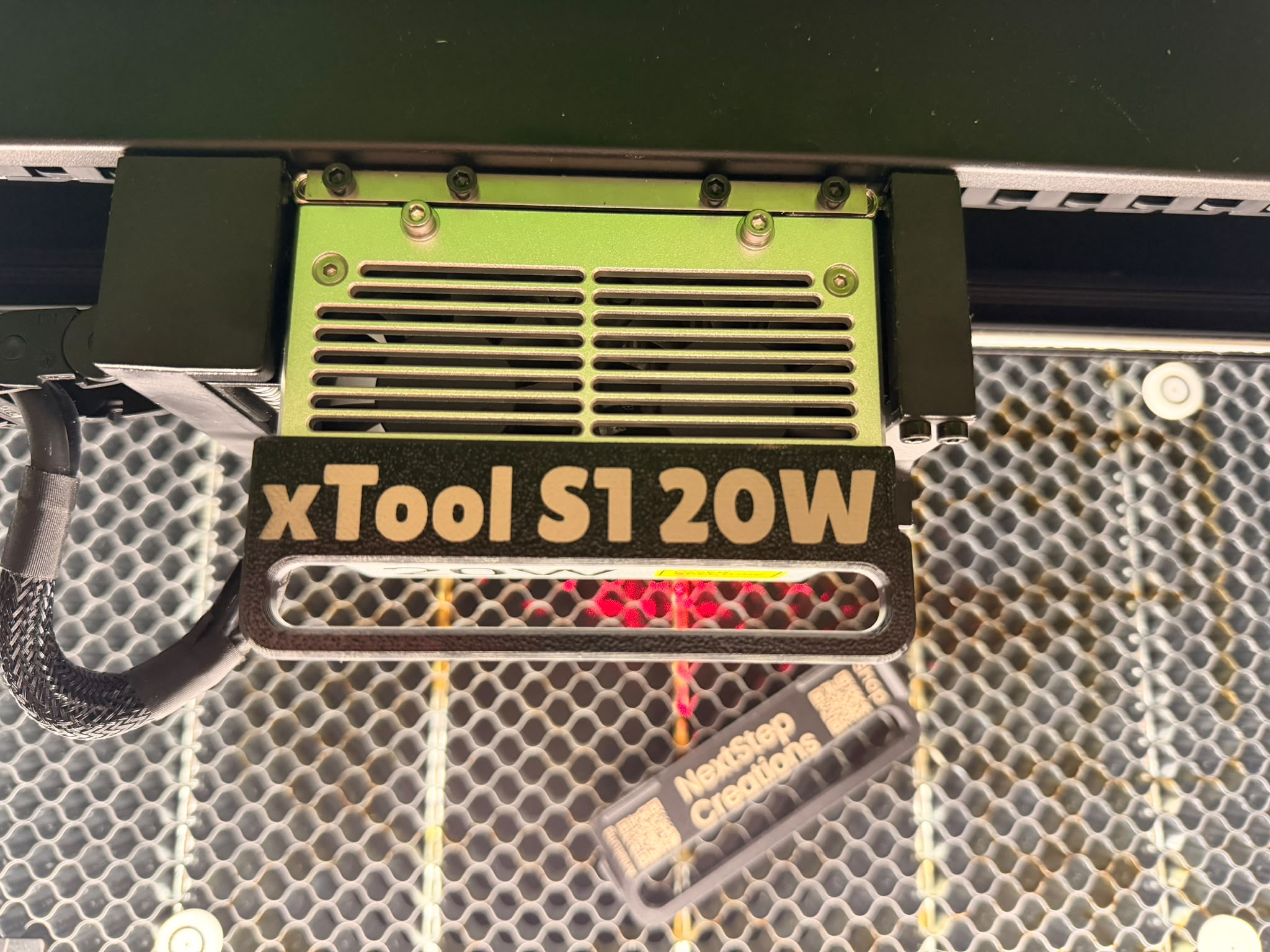 LaserGrip für xTool S1 2W IR & 20W – werkzeugloser Modulgriff aus PETG-CF